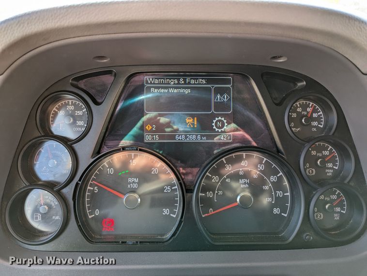 image for item LP9150 2017 Peterbilt 579 semi truck