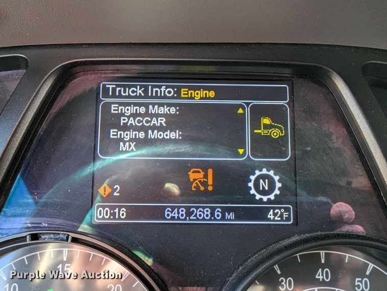 image for item LP9150 2017 Peterbilt 579 semi truck