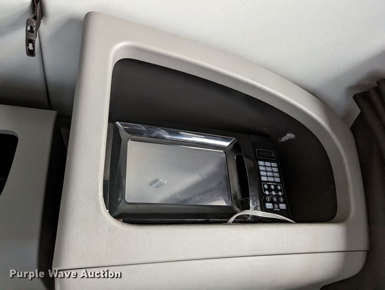 image for item LP9150 2017 Peterbilt 579 semi truck