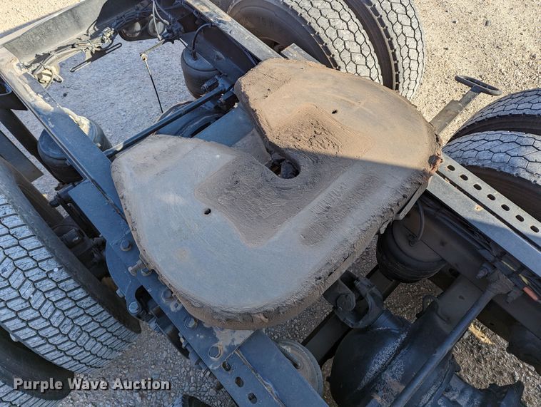 image for item LP9150 2017 Peterbilt 579 semi truck