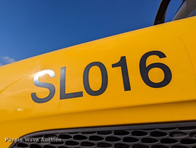 image for item LP9150 2017 Peterbilt 579 semi truck