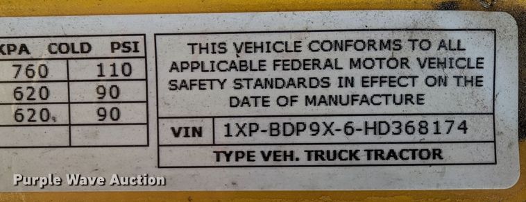 image for item LP9150 2017 Peterbilt 579 semi truck