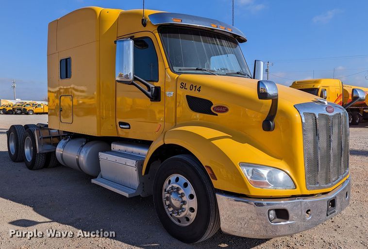 image for item LP9151 2016 Peterbilt 579 semi truck