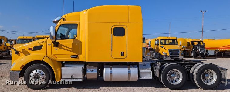 image for item LP9151 2016 Peterbilt 579 semi truck