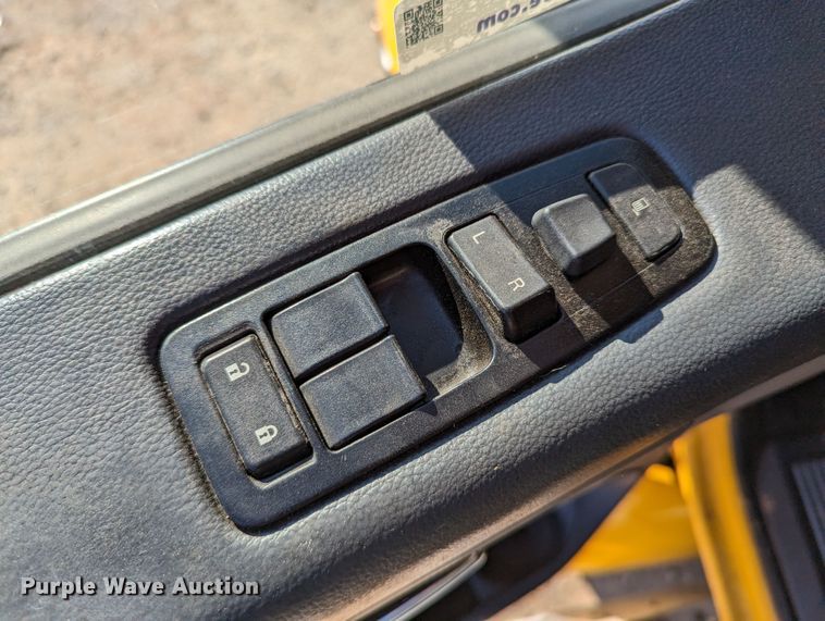 image for item LP9151 2016 Peterbilt 579 semi truck