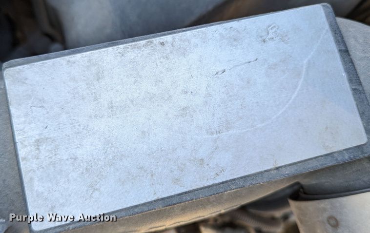 image for item LP9151 2016 Peterbilt 579 semi truck