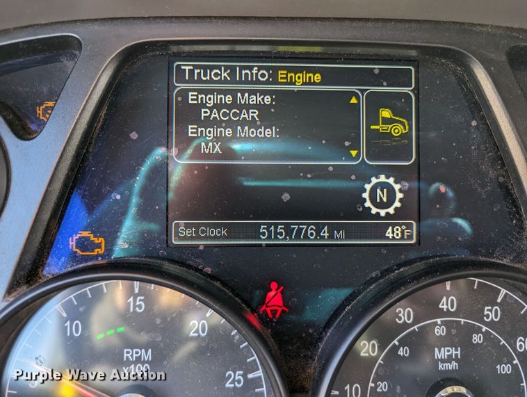 image for item LP9152 2016 Peterbilt 579 semi truck