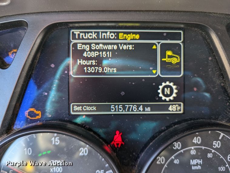 image for item LP9152 2016 Peterbilt 579 semi truck