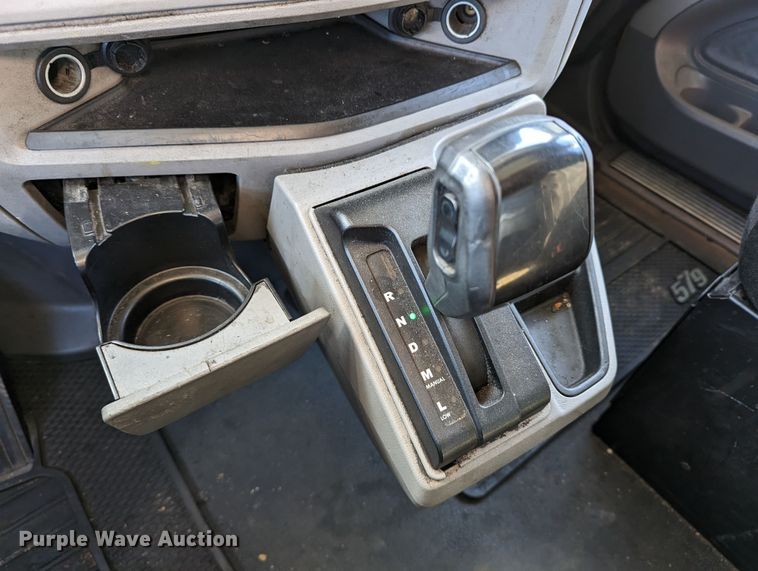 image for item LP9152 2016 Peterbilt 579 semi truck