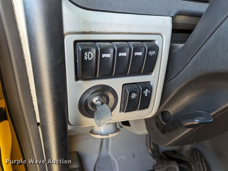 image for item LP9153 2018 Peterbilt 579  semi truck