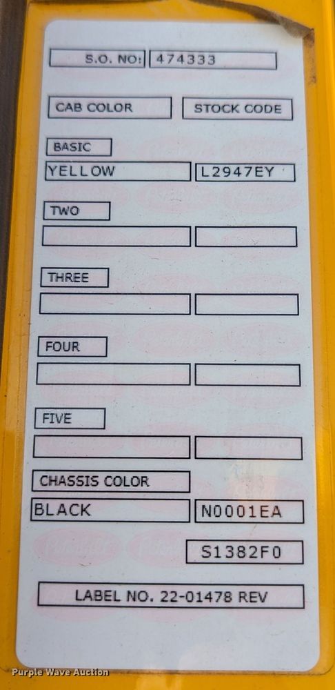 image for item LP9153 2018 Peterbilt 579  semi truck