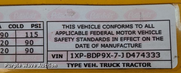 image for item LP9153 2018 Peterbilt 579  semi truck