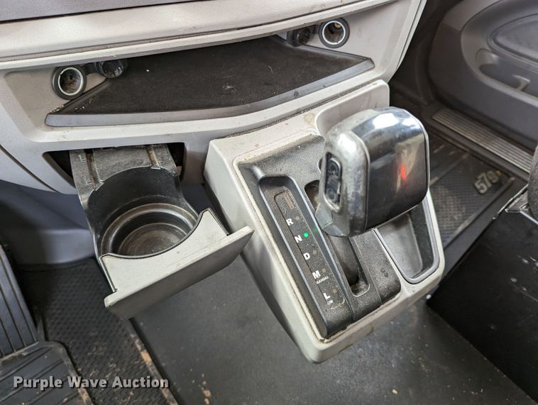 image for item LP9154 2016 Peterbilt 579 semi truck