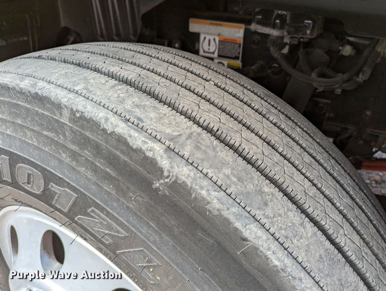 image for item LP9154 2016 Peterbilt 579 semi truck