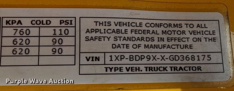 image for item LP9154 2016 Peterbilt 579 semi truck