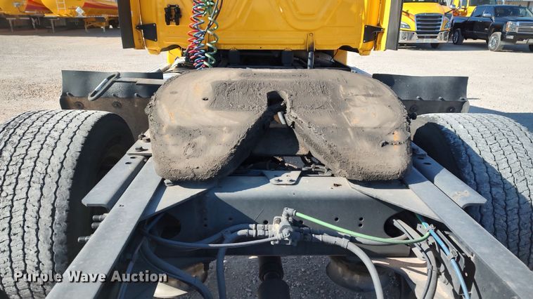 image for item LP9155 2018 Freightliner Cascadia 125 semi truck