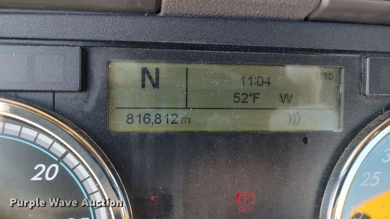 image for item LP9155 2018 Freightliner Cascadia 125 semi truck