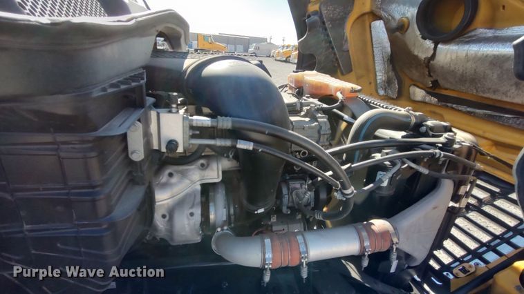 image for item LP9155 2018 Freightliner Cascadia 125 semi truck