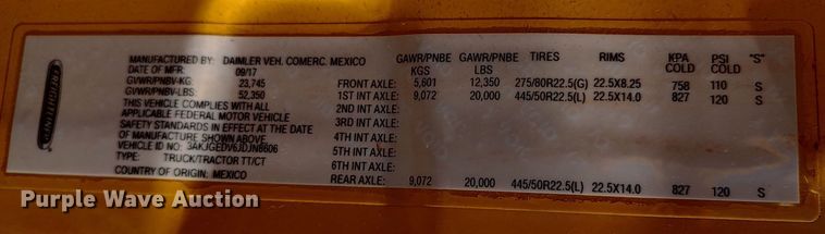 image for item LP9155 2018 Freightliner Cascadia 125 semi truck