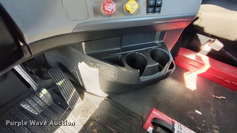 image for item LP9156 2020 Freightliner Cascadia 126 semi truck