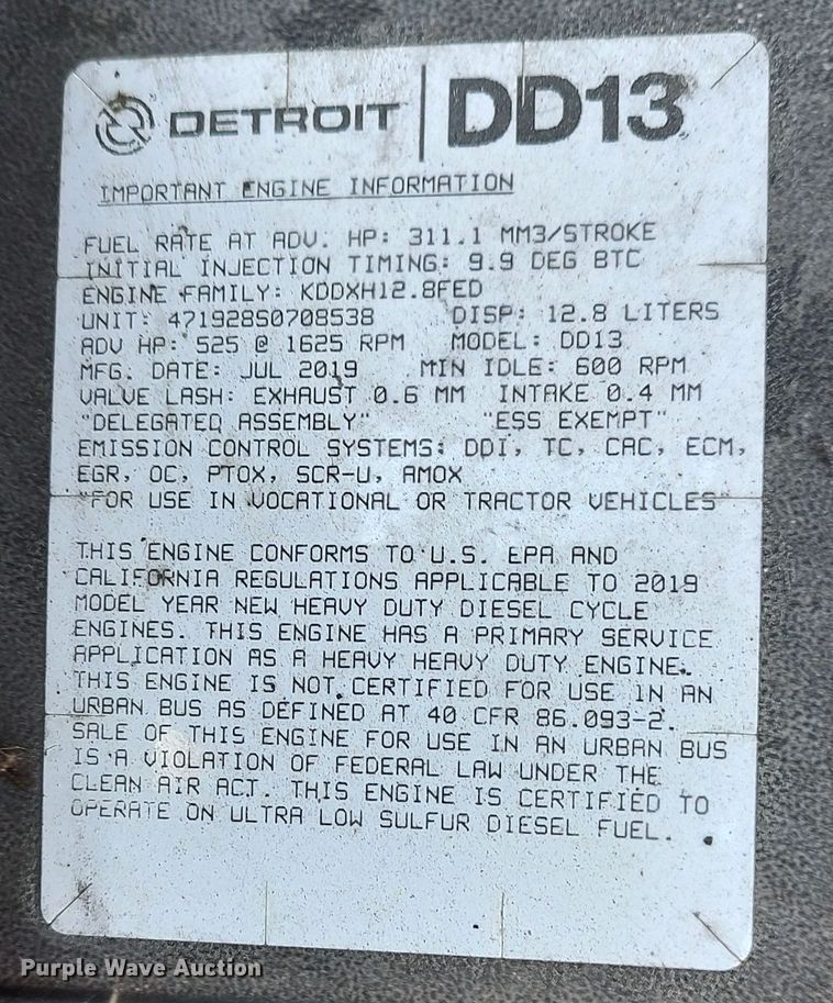 image for item LP9156 2020 Freightliner Cascadia 126 semi truck