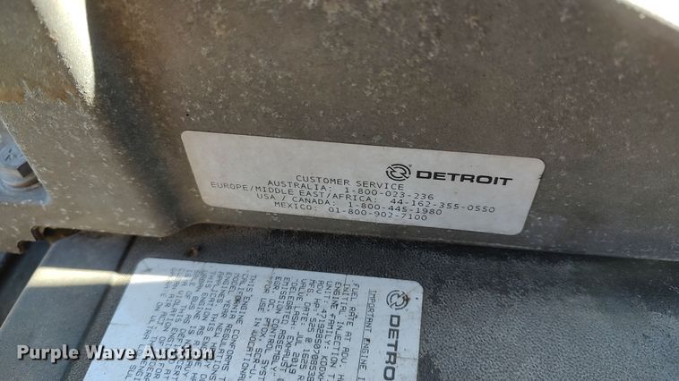 image for item LP9156 2020 Freightliner Cascadia 126 semi truck