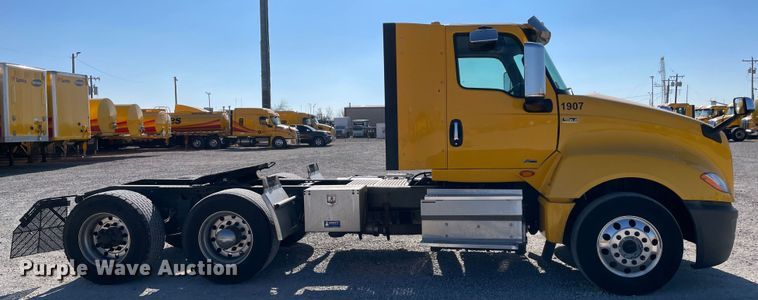 image for item LP9157 2019 International LT625  semi truck