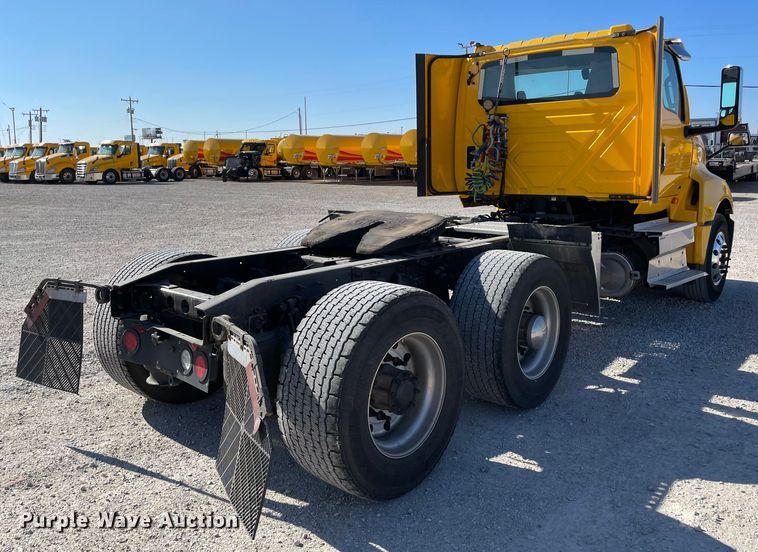 image for item LP9157 2019 International LT625  semi truck