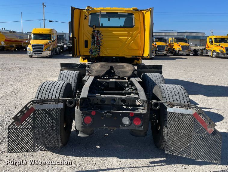 image for item LP9157 2019 International LT625  semi truck