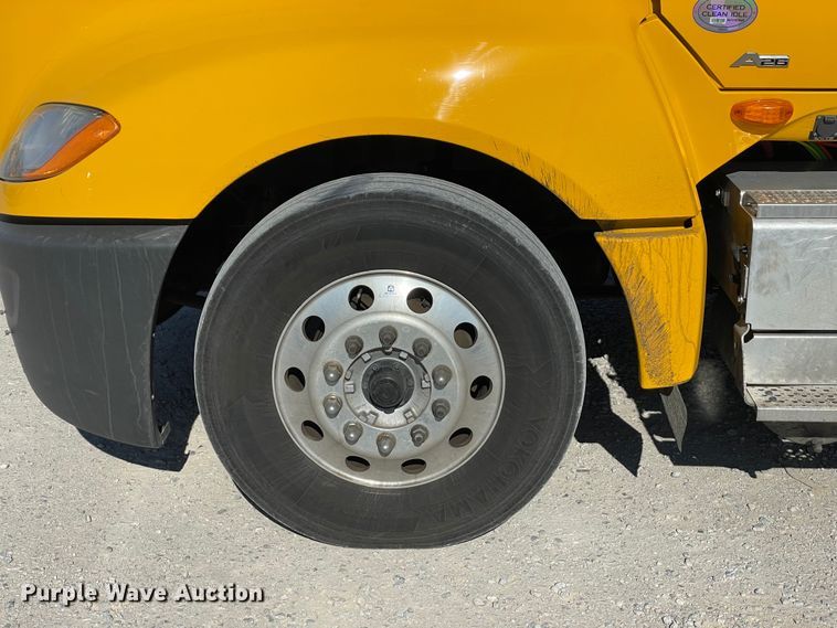 image for item LP9157 2019 International LT625  semi truck