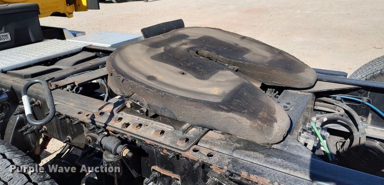 image for item LP9158 2018 Freightliner Cascadia 125 semi truck