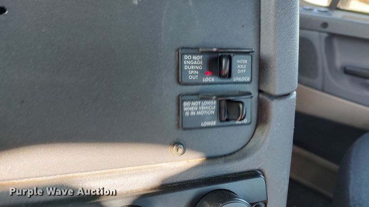 image for item LP9158 2018 Freightliner Cascadia 125 semi truck