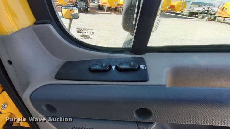 image for item LP9158 2018 Freightliner Cascadia 125 semi truck