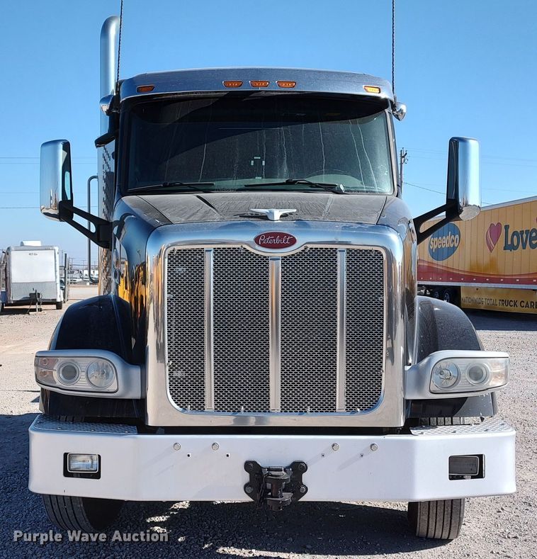 image for item LP9159 2016 Peterbilt 567  semi truck