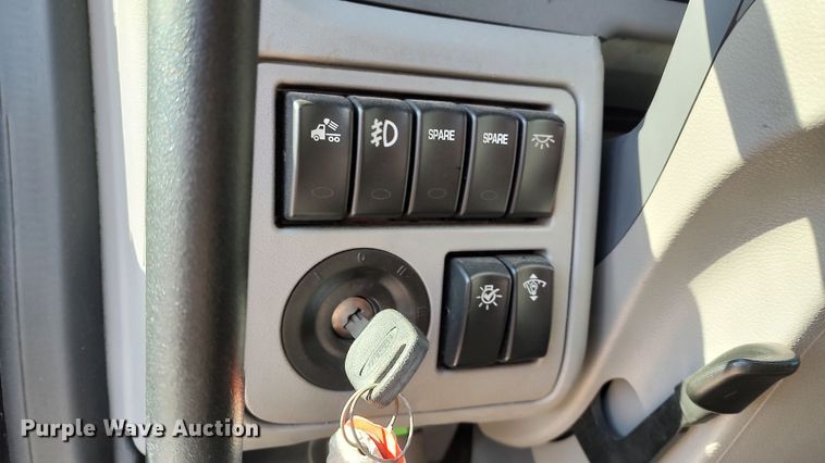 image for item LP9159 2016 Peterbilt 567  semi truck