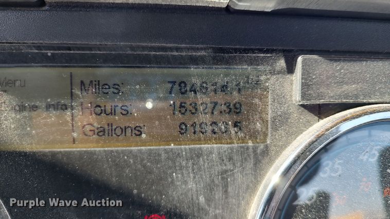 image for item LP9160 2018 Freightliner Cascadia 125  semi truck