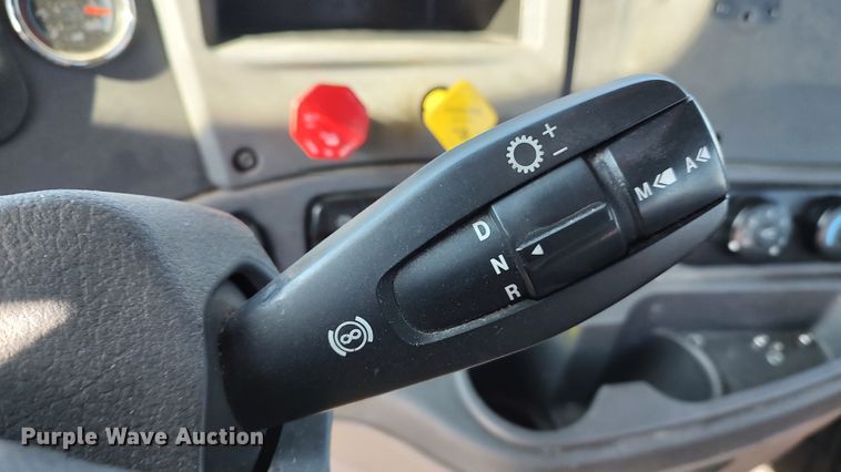 image for item LP9160 2018 Freightliner Cascadia 125  semi truck