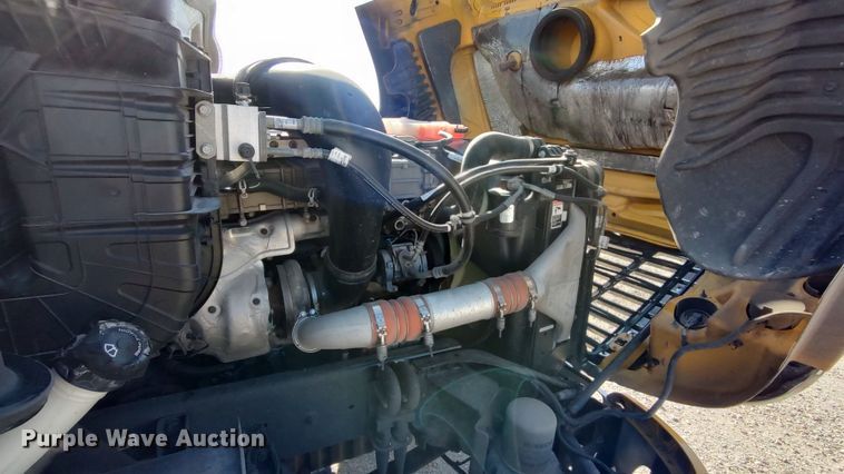 image for item LP9160 2018 Freightliner Cascadia 125  semi truck