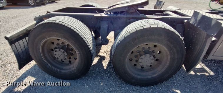 image for item LP9160 2018 Freightliner Cascadia 125  semi truck