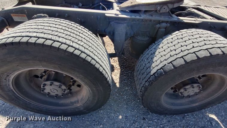 image for item LP9160 2018 Freightliner Cascadia 125  semi truck