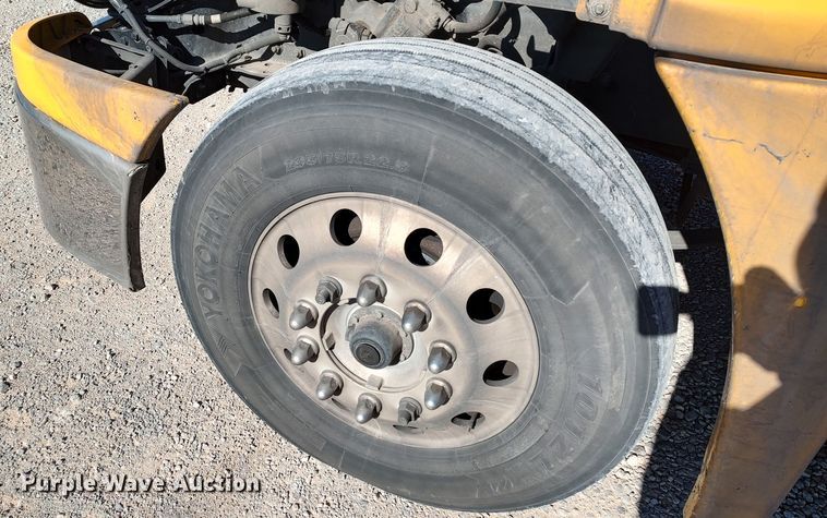 image for item LP9160 2018 Freightliner Cascadia 125  semi truck