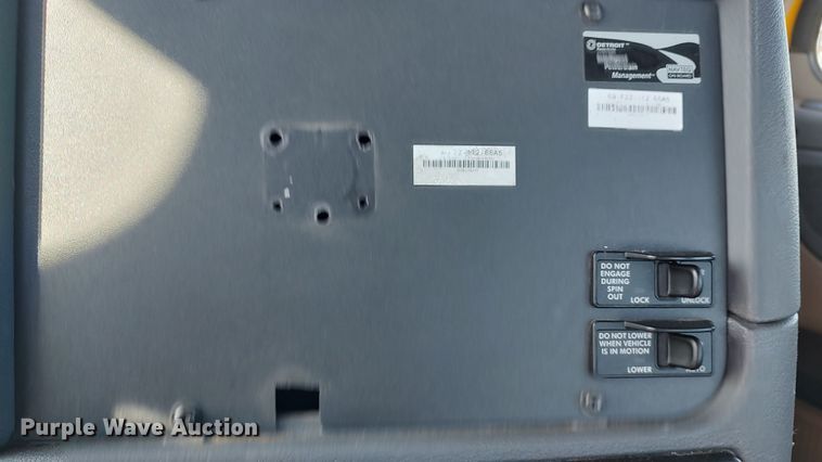 image for item LP9161 2018 Freightliner Cascadia 125  semi truck