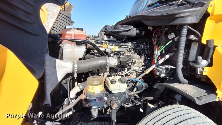 image for item LP9161 2018 Freightliner Cascadia 125  semi truck