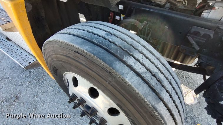 image for item LP9161 2018 Freightliner Cascadia 125  semi truck