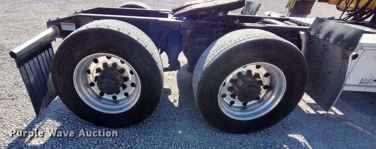 image for item LP9161 2018 Freightliner Cascadia 125  semi truck