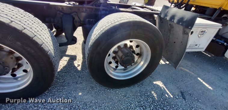 image for item LP9161 2018 Freightliner Cascadia 125  semi truck