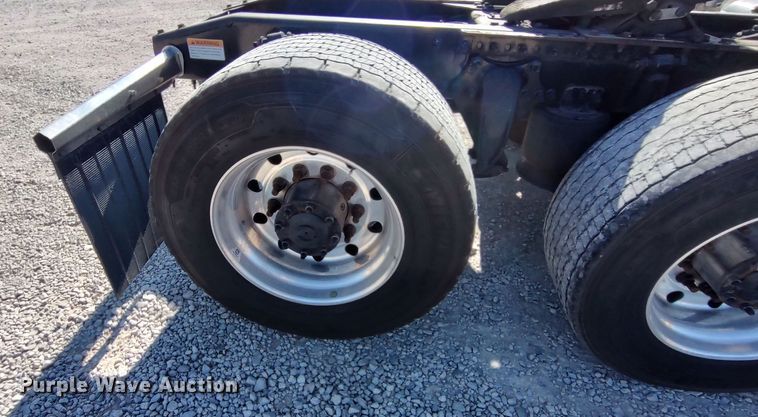 image for item LP9161 2018 Freightliner Cascadia 125  semi truck