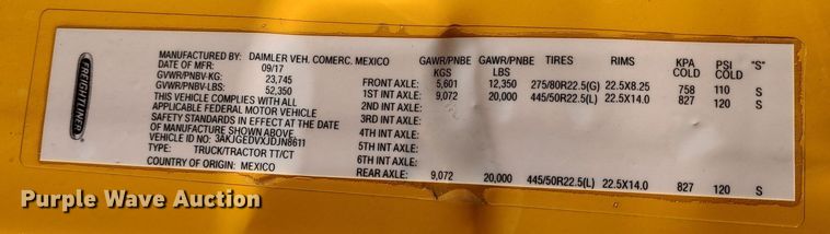 image for item LP9161 2018 Freightliner Cascadia 125  semi truck