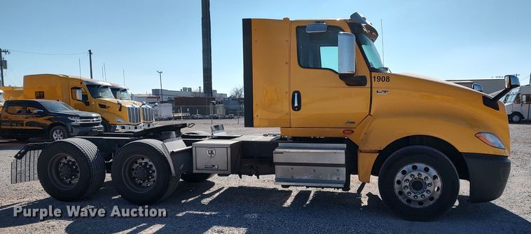 image for item LP9162 2019 International LT625  semi truck