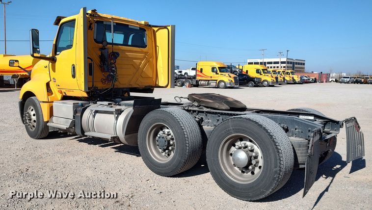 image for item LP9162 2019 International LT625  semi truck